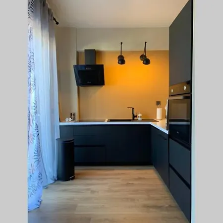 Simone Luxury Suite, Central Modern 82sqm With Terrace 特里波利斯