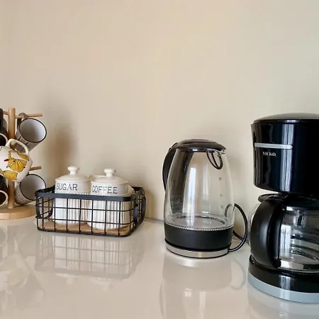 Simone Luxury Suite, Central Modern 82sqm With Terrace