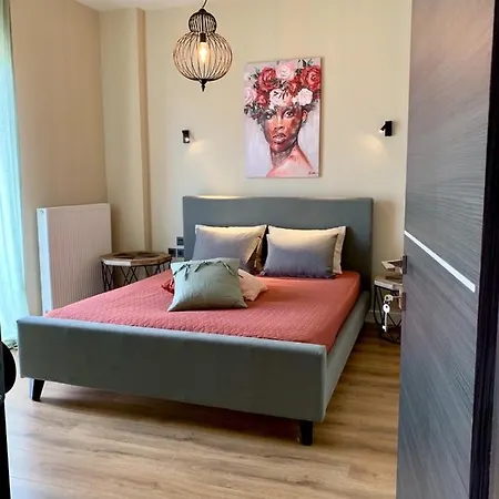 Simone Luxury Suite, Central Modern 82sqm With Terrace