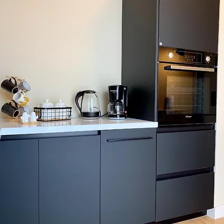 Simone Luxury Suite, Central Modern 82sqm With Terrace 公寓 特里波利斯