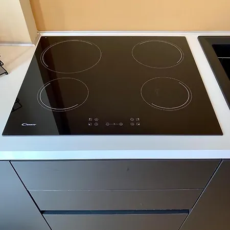 Simone Luxury Suite, Central Modern 82sqm With Terrace