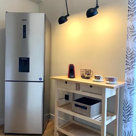 Simone Luxury Suite, Central Modern 82sqm With Terrace *