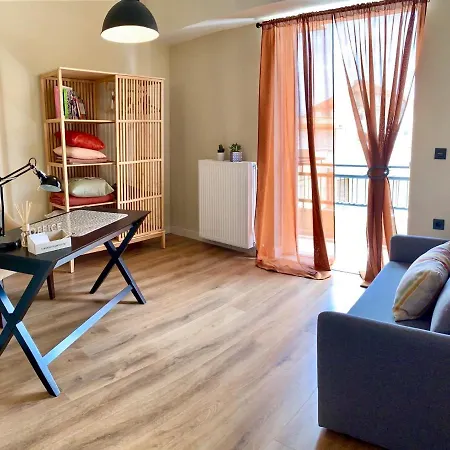 Simone Luxury Suite, Central Modern 82sqm With Terrace * 特里波利斯