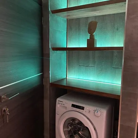 Simone Luxury Suite, Central Modern 82sqm With Terrace 特里波利斯