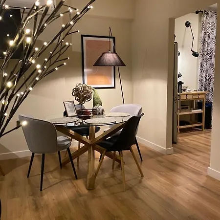 Simone Luxury Suite, Central Modern 82sqm With Terrace 特里波利斯