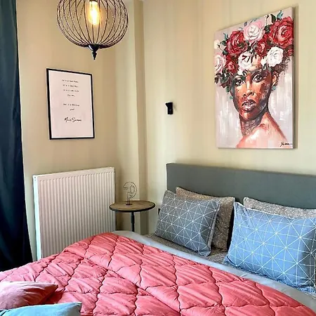 Simone Luxury Suite, Central Modern 82sqm With Terrace 公寓 特里波利斯