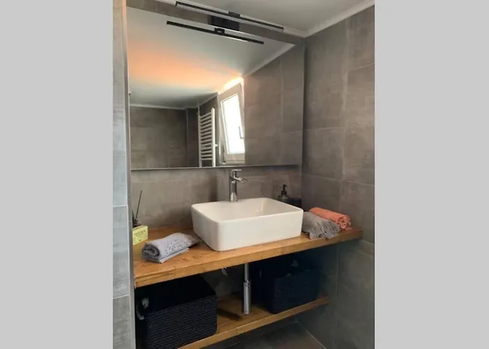 Simone Luxury Suite, Central Modern 82sqm With Terrace Tripoli