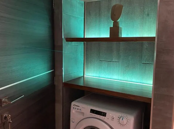 Simone Luxury Suite, Central Modern 82sqm With Terrace Tripoli